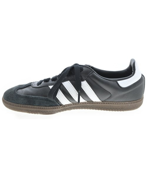 adidas รองเท้าผ้าใบ