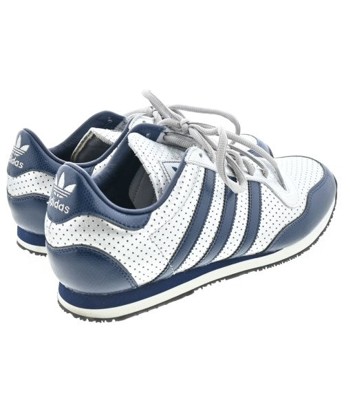 adidas รองเท้าผ้าใบ