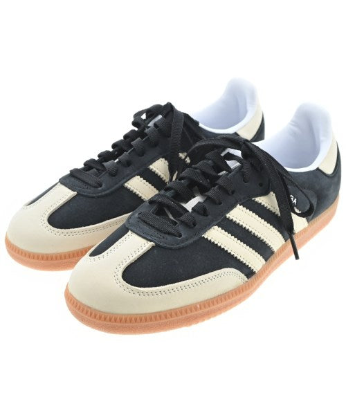 adidas รองเท้าผ้าใบ