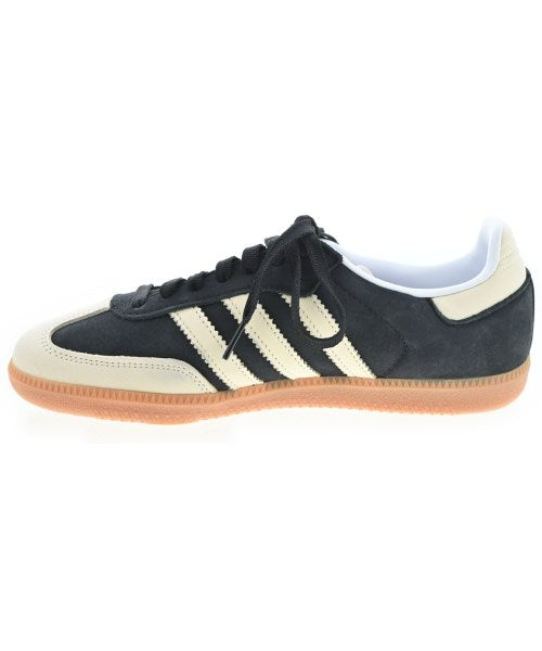 adidas รองเท้าผ้าใบ
