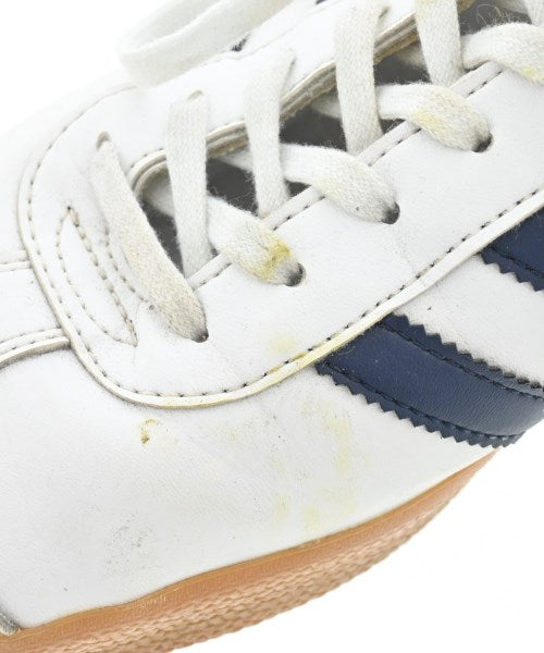 adidas รองเท้าผ้าใบ