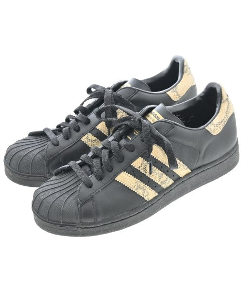 adidas รองเท้าผ้าใบ