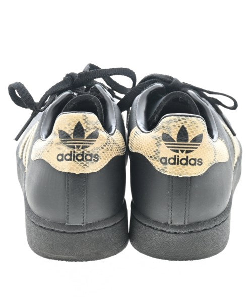 adidas รองเท้าผ้าใบ