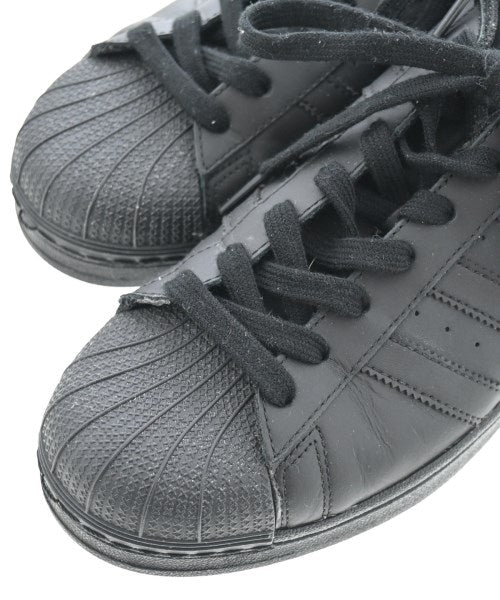 adidas รองเท้าผ้าใบ