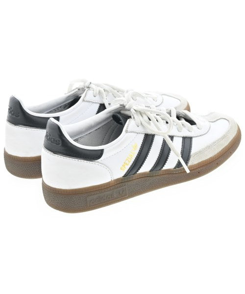 adidas รองเท้าผ้าใบ