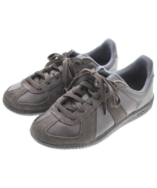 adidas รองเท้าผ้าใบ