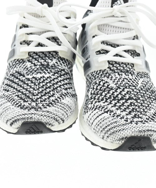 adidas รองเท้าผ้าใบ