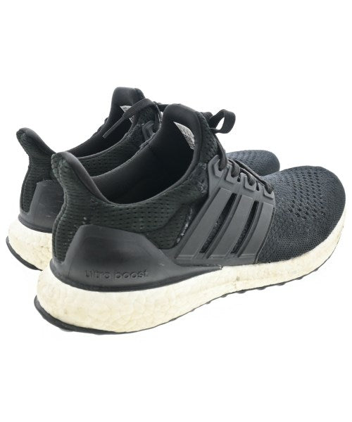 adidas รองเท้าผ้าใบ