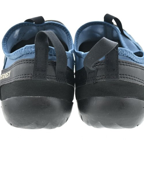 adidas รองเท้าผ้าใบ
