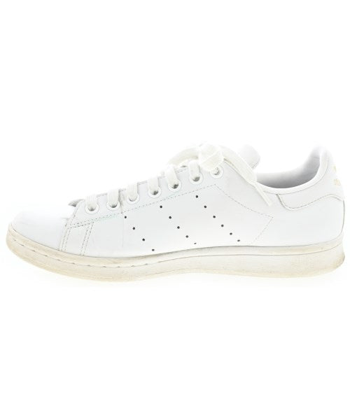 adidas รองเท้าผ้าใบ