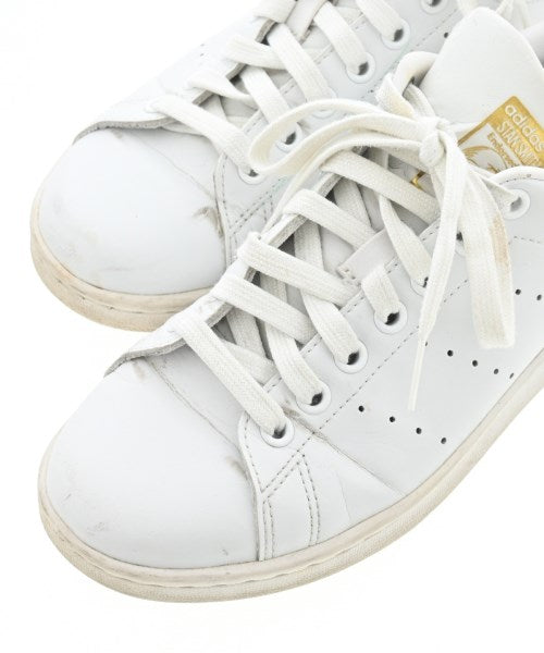 adidas รองเท้าผ้าใบ