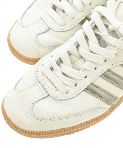 adidas รองเท้าผ้าใบ