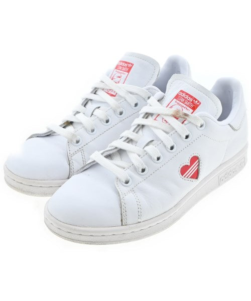 adidas รองเท้าผ้าใบ