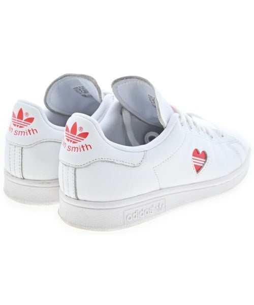adidas รองเท้าผ้าใบ
