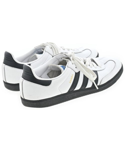 adidas รองเท้าผ้าใบ