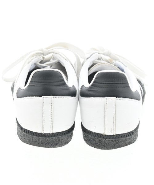 adidas รองเท้าผ้าใบ