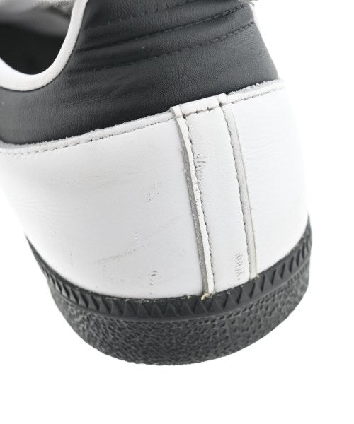 adidas รองเท้าผ้าใบ