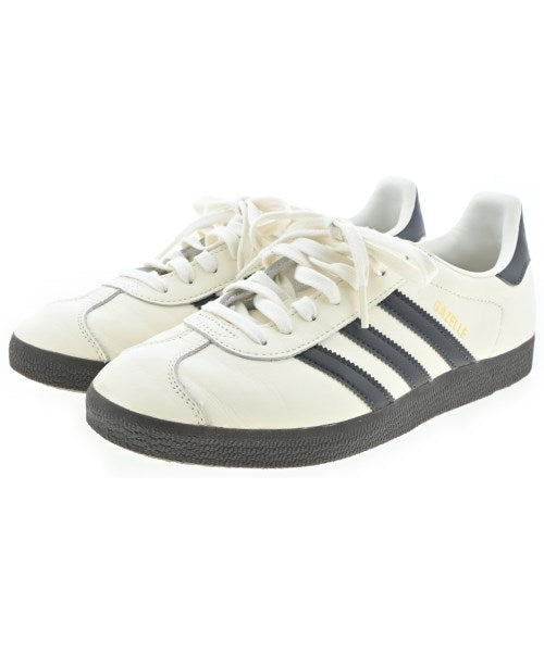 adidas รองเท้าผ้าใบ
