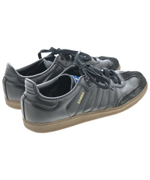 adidas รองเท้าผ้าใบ