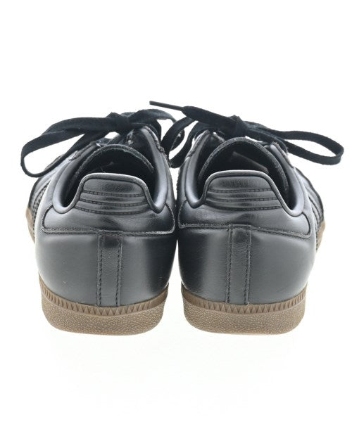 adidas รองเท้าผ้าใบ