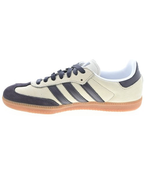 adidas รองเท้าผ้าใบ