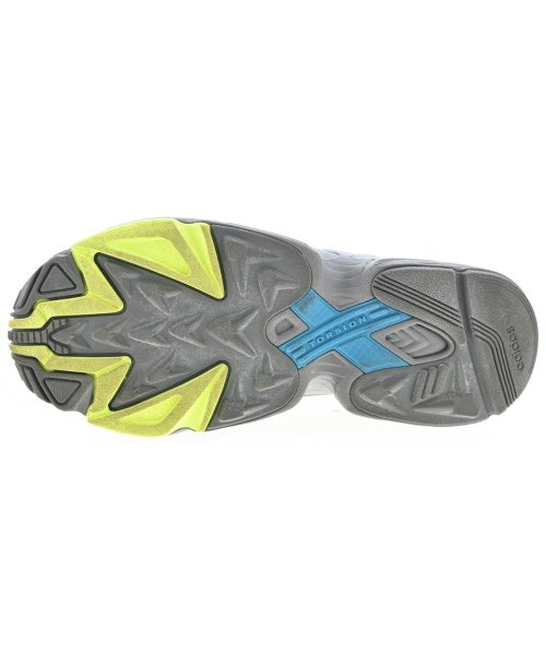 adidas รองเท้าผ้าใบ