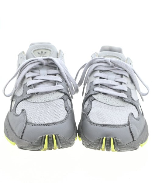 adidas รองเท้าผ้าใบ