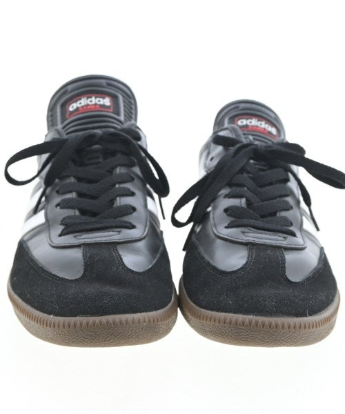 adidas รองเท้าผ้าใบ