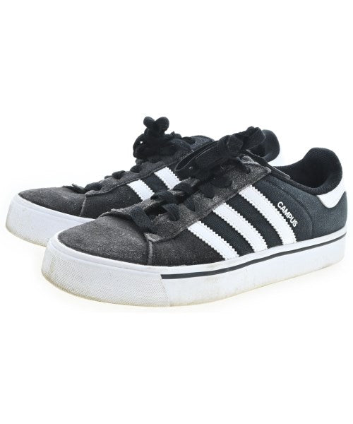 adidas รองเท้าผ้าใบ