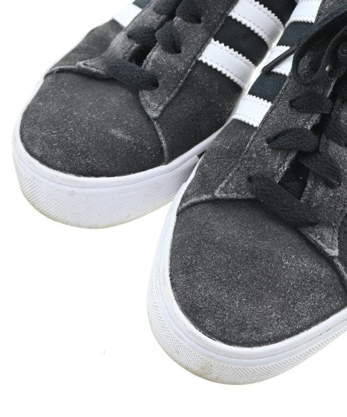 adidas รองเท้าผ้าใบ