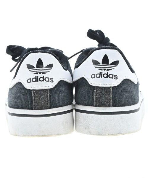 adidas รองเท้าผ้าใบ