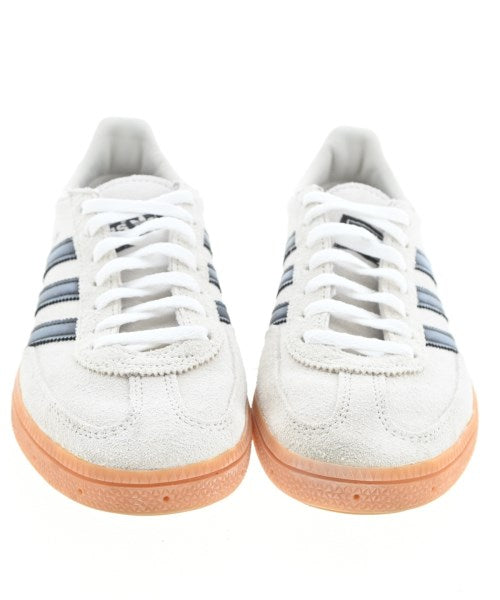 adidas รองเท้าผ้าใบ