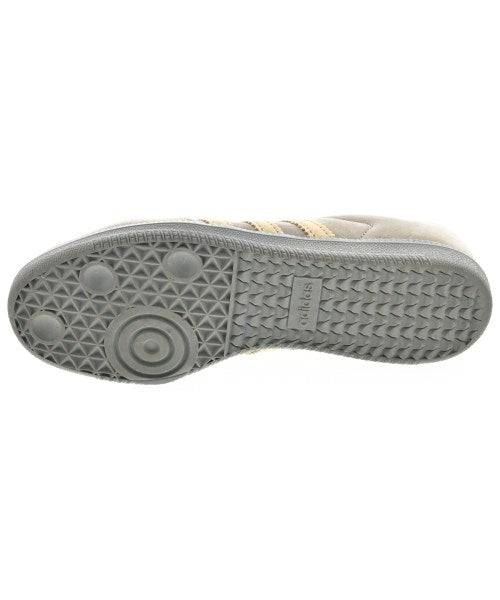 adidas รองเท้าผ้าใบ