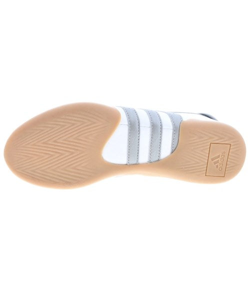 adidas รองเท้าผ้าใบ