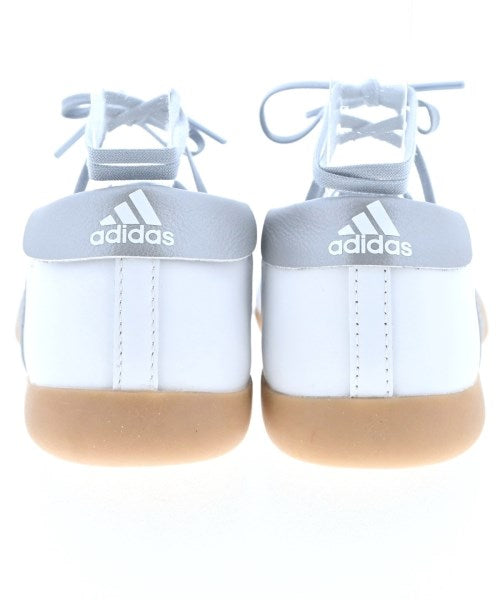 adidas รองเท้าผ้าใบ