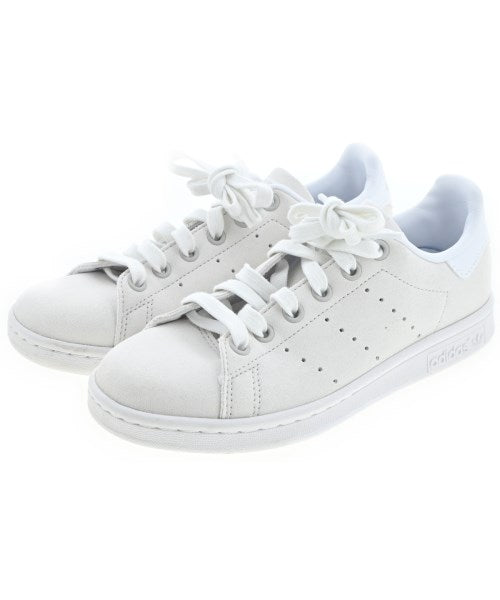 adidas รองเท้าผ้าใบ