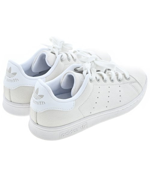 adidas รองเท้าผ้าใบ