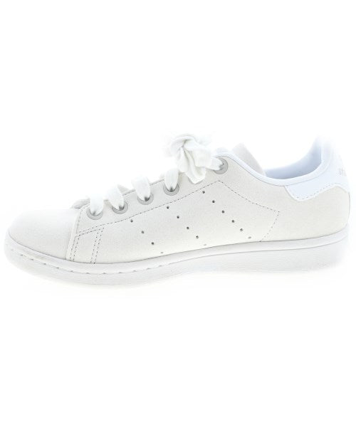 adidas รองเท้าผ้าใบ