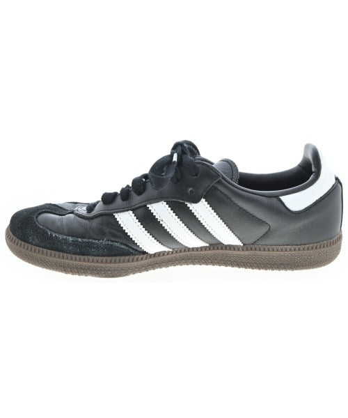adidas รองเท้าผ้าใบ