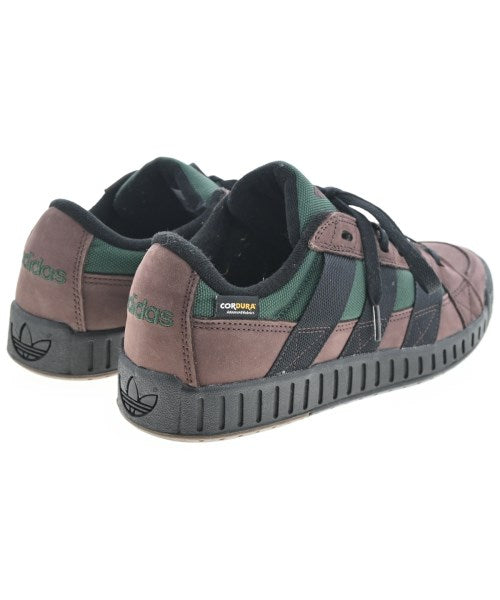 adidas รองเท้าผ้าใบ