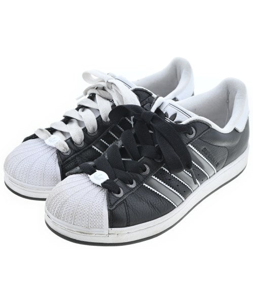 adidas รองเท้าผ้าใบ