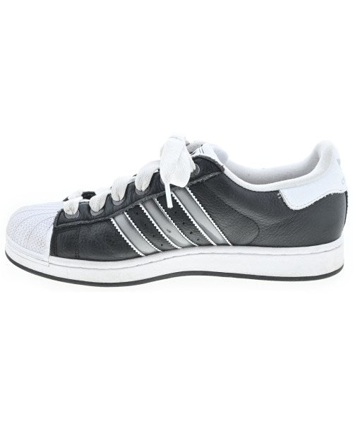 adidas รองเท้าผ้าใบ