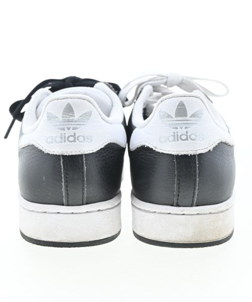 adidas รองเท้าผ้าใบ