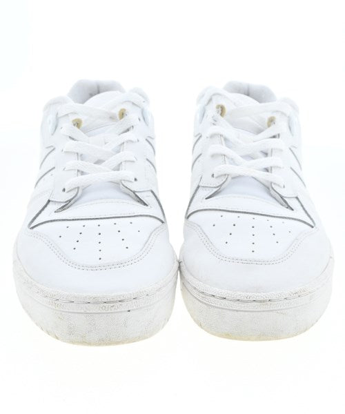 adidas รองเท้าผ้าใบ