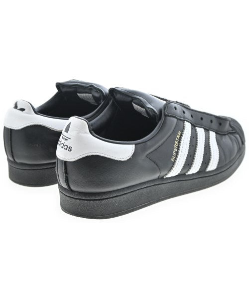 adidas รองเท้าผ้าใบ