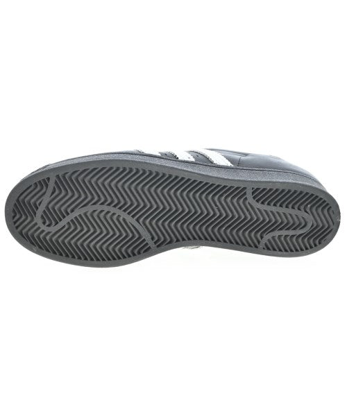 adidas รองเท้าผ้าใบ
