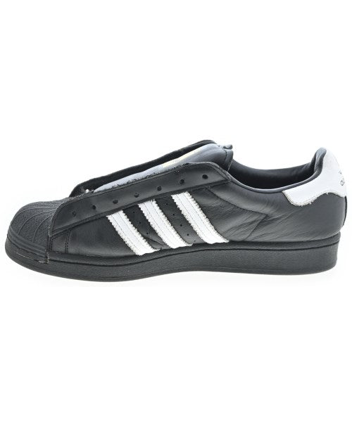 adidas รองเท้าผ้าใบ