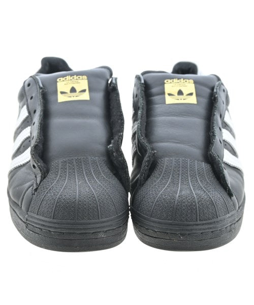 adidas รองเท้าผ้าใบ