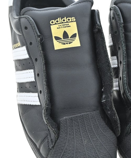 adidas รองเท้าผ้าใบ
