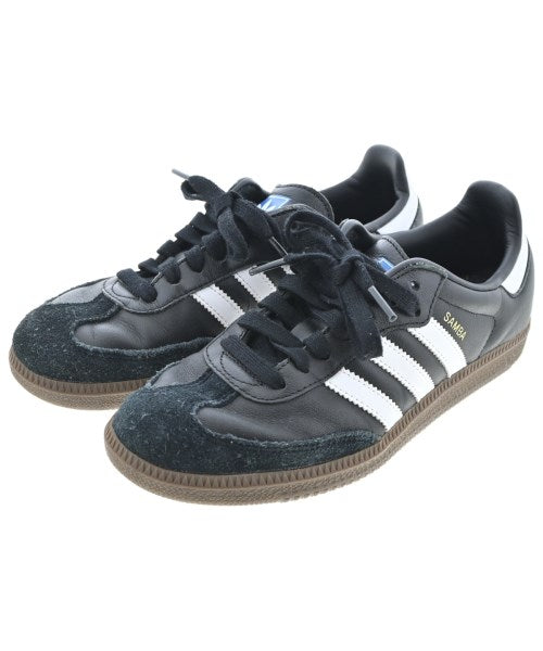 adidas รองเท้าผ้าใบ